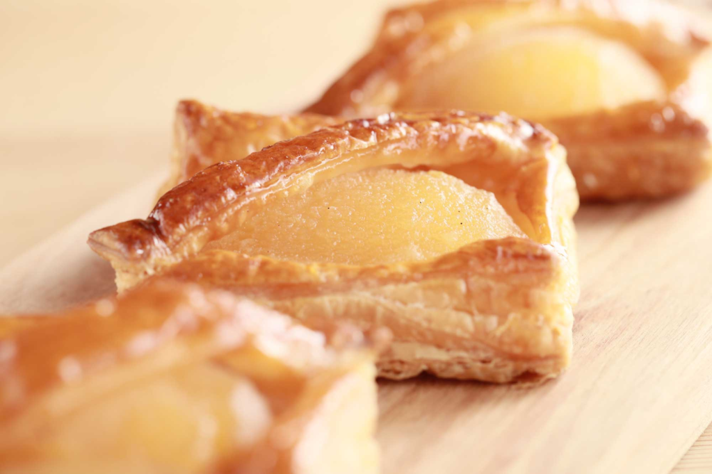 スキップエッグのアップルパイは大きめのりんごがごろっと入って美味しそうです。